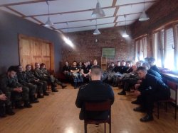 obóz w Kiekrzu - kadeci podczas wykładów  z cyberprzestępczości