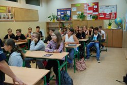 spotkanie z dziećmi ze Szkoły Podstawowej w Gościejewicach na temat narkotyków i dopalaczy