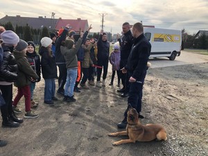 policjanci podczas spotkań z dziećmi nr 10